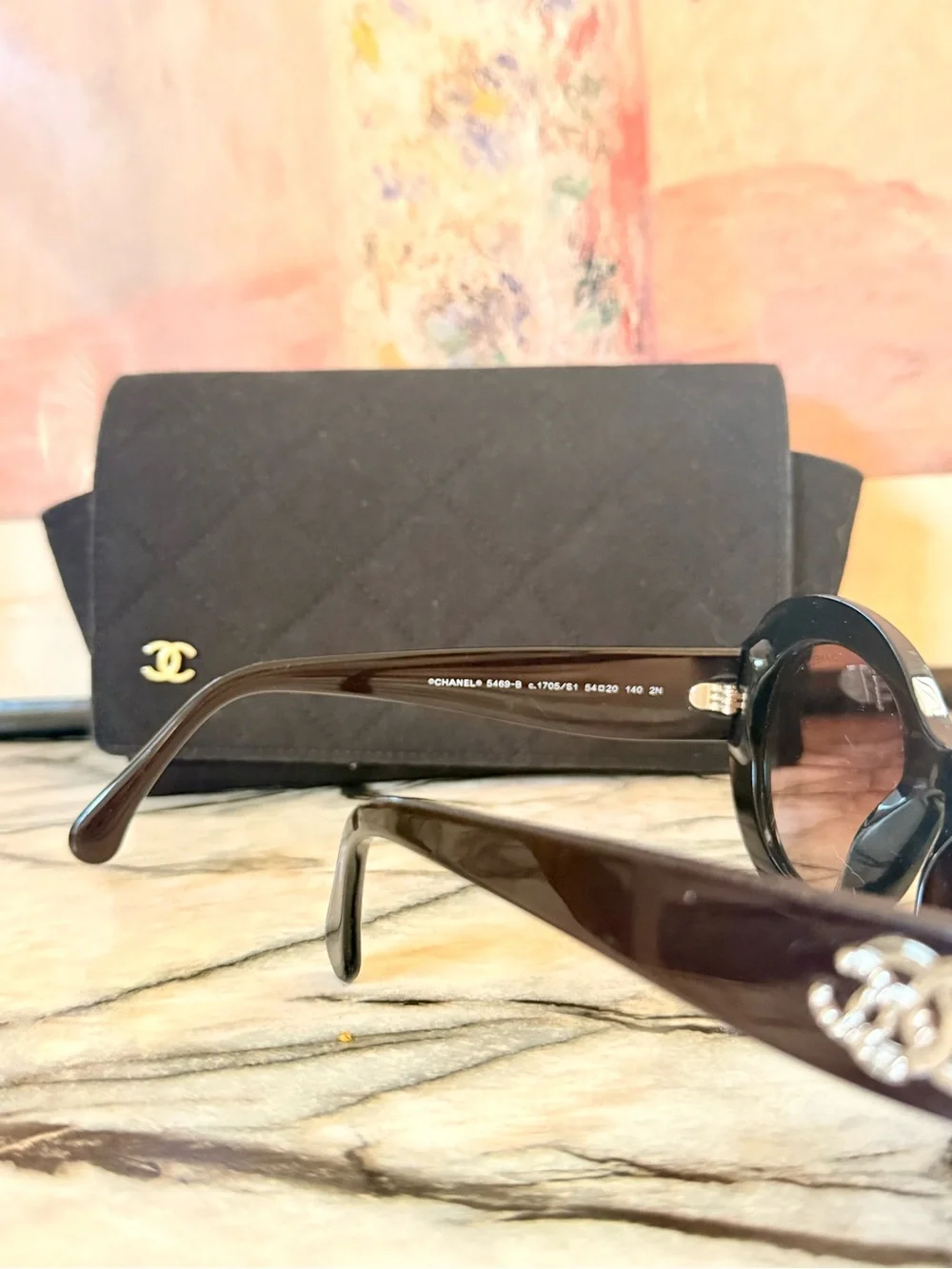 CHANEL Brown Oval Sunglasses with Black Quilted Case - Picture 3 of 3